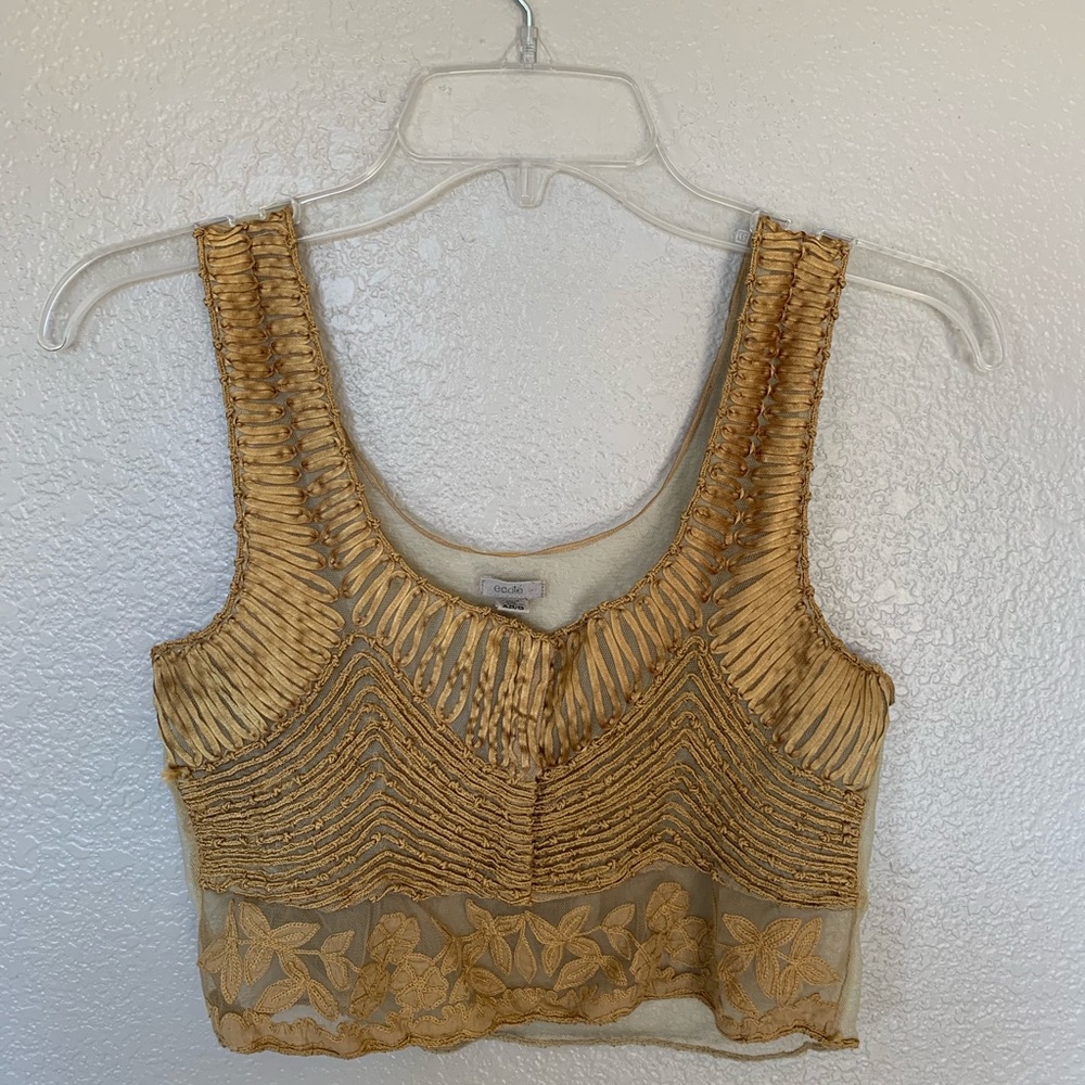 Ecote - Urban outfitters. Gold lace crop top. XS/S